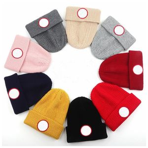 Modebrev stickade hattar Kanada mössor unisex designer skalle caps bonnet män kvinnor tjockare virkning hatt stickning mössa vinter varm öron muff 11 färg