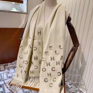 Di lusso Delle Donne C Sciarpa di Cachemire Invernale Avvolge Pashmina Scialli Della Signora di Spessore Coperta Calda Lettera di Design Femminile Bufanda Stole 2022 Nuovo