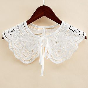 蝶ネクタイLINBAIWAY FLORLAL EMBROIDERY HOLLOW FAKE COLLAR FOR WOMEL WHITE DETACHABLE COLLAR