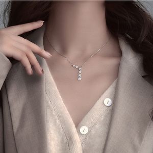 ペンダントネックレスエレガント925 SterlingSier Shiny Zircon Star Choker女の子ネックレス女性パーティーの女性のファインジュエリーSMTIJのためのシンプルなギフト