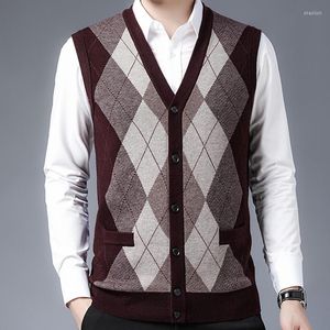 Men's Vests Warm Sweater Business Casual Diamond Plaid Cardigan Vest High-grade Sleeveless