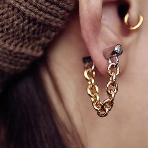 2024 Dangle Kronleuchter europäischer Goldfarbe Metallketten -Tropfen Ohrringe für Frauen elegant einfache Quasten -Ohrring Geometrische Boucle Oreille Oeile Fine Schmuck
