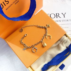 Charm Bracelets Couple Link Chain Fashion Jewelry 18K Gold Plated Stainls Steel Personality Bracelet Lucky Ladi Four Leaf Clover Drop For Women Men Love