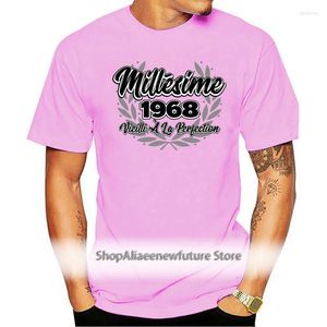 Camisetas masculinas 2022 Design de verão de moda Casco de algodão camiseta projetando Joyeux Anniversaire Mens T-shirt 1968 A idades da perfeição