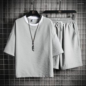 Herrespår sommar avslappnad män design spår set linne cool kort hylsa t -skjorta och shorts 2 stycken par koreanskt mode
