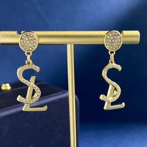 Designer Orecchini Love Charm For Woman stili con diamanti Brand Simple Letters Y Gold 925 Silver Diamond Lady Orecchini Gioielli Ear Stud