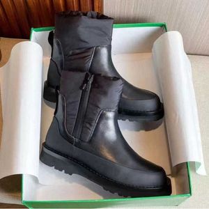 Women Designer Pillow Down Boots Leather Ankle Boot Luxury Black Winter Snow Bottes Platform Outdoor Skiing Sneaker med Box 417