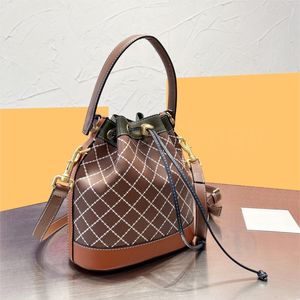 Famous Designer 2023 Drawstring Bag Crossbody Handbags Classic Letter Hardware String Bucket Bags Women Fashion Shoulder Handbag