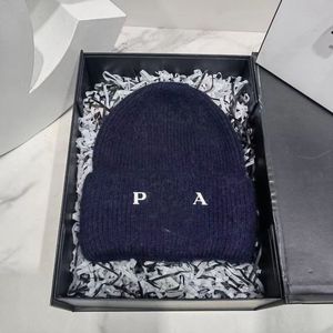 Raio de grife masculino da marca de designer Hats femininos ou inverno nova letra p moda moda clássica ao ar livre chapéu de malha quente à prova de frio