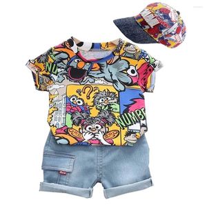 Kl￤der s￤tter coola barn pojkar sommarkl￤der outfit med sunhat mode graffiti kort ￤rm t-shirt denim shorts set barn byxor