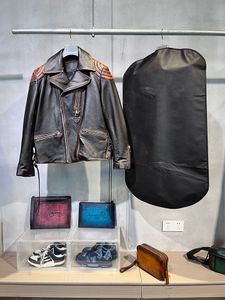 New Men's Scrub jeanim Leather Motorcycle Jacket Designer de marca de luxo Retro Craft Leather