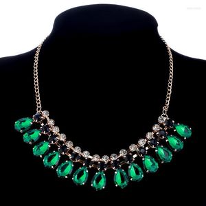 Choker Fashion Green Glass Beads Ожерелья металлическая золотая цветовая цепь Короткое ожерелье для женщин