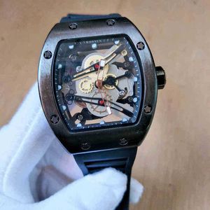 Luxury Mens Mechanics Watch S Personlighet är ihålig skalle och hink tidvatten röstimitation mekanisk silikon wat wat wat