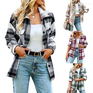 Kvinnorjackor Kvinnor T-shirts Autumn Winter 2022 Toppkläder Y2K Vintage Korean Style Office Ladies Classic Plaid Long Sleeve Streetwear