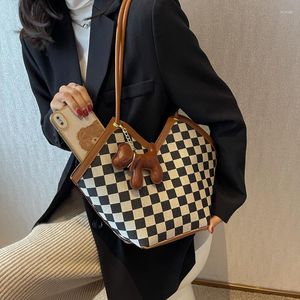 Evening Bags Net Red Large-capacity Checkerboard Women's Bag Casual Autumn Fashion One Shoulder Retro Simple Hand Carry