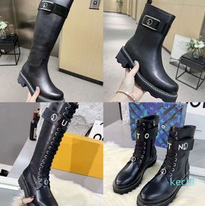 2022 Stiefel Mode sexy echtes Leder Buchstaben Seitlicher Reißverschluss Highs Stiefel Herbst Winter Dame Runder Kopf Midheel Schuhe Größen 35-4