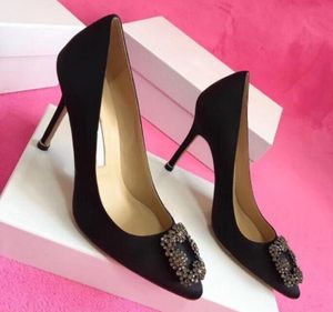Designer Women Shoes Ari Dress Sandals da sposa Strass Strass Sale di seta satina