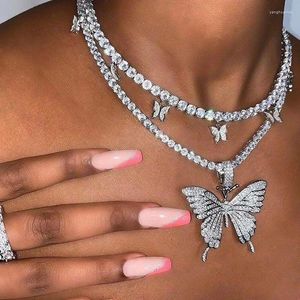 Naszyjniki wiszące lodowane krystalicznie tenis motyl dla kobiet Choker łańcuch naszyjnik moda seksowna biżuteria akcesoria OHP113