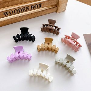 Geometrische Twist Reine Farbe Klammern Frauen Kleine Größe Kunststoff Legierung Haar Clips Weibliche Kopfschmuck Pferdeschwanz Klaue Haarnadeln Haar Ornamente Länge 4 CM