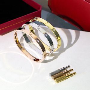 En klassisk designer bangles manschett armband armband för kvinnor män charma indiska smycken silver trendiga anpassade lyxmärken diamant julklapp
