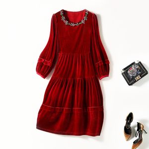 2022 Autumn Round Neck Velor Rhinestone Pärledklänning svart / röd 3/4 ärm Solid Color Panel Panel Paneled Kne-Längd Casual Dresses C2S123739