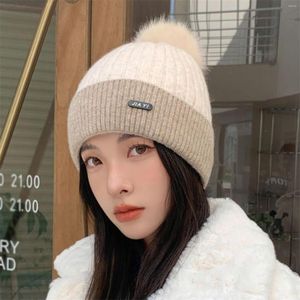 Boll Caps City Hat Women Sticked Winter Fashion Splice Hats Hairball Raccoon Warm Ski Cap Trim Baseball Justerbar