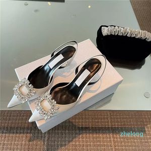 Sandali Calzature Scarpe da sera Scarpe a punta Fibbia in cristallo di seta Designer