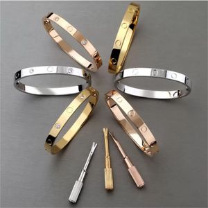 Uma pulseira clássica de luxo designer de joias 6mm 18k ouro parafuso driver parafuso manguito pulseiras liga banhada a ouro cores artesanais ouro prata rosa nunca desbota, não é alérgico