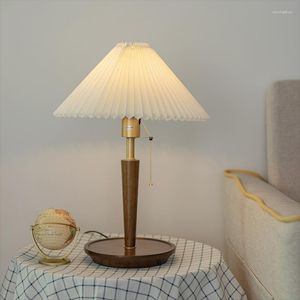 Table Lamps Nordic Bedside Lamp Bedroom Retro Japanese Style Yintage Pleated Wooden