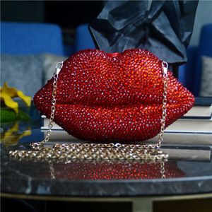 Axelväskor sexiga röda läppar lyxdesigner handväska för kvinnor parti koppling kväll strass kvinnlig mode trendkedja crossbody 221017
