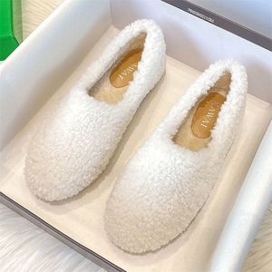 Sapatos sociais de luxo lã de cordeiro inverno algodão mocassins quentes de pelúcia confortáveis cacheados de pele de ovelha casuais mocassins Mujer 221017