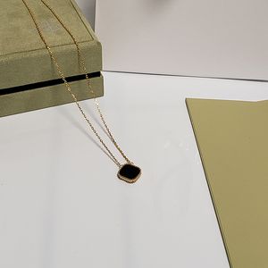 Lyx klassisk 4/fyrklöver hänge halsband Designer kedja 18K guld skal för flicka Bröllop Mors dag Smycken Kvinnor Present