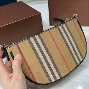 2023 Luxo Estilistas Famosos Bolsa de Ombro Feminina Moda Cosmética Bolsas Totes Cadeia Beads Bolsa Bolsa Travesseiro Clássico Bolsas Transversais