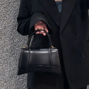 Furry tasarımcılar çanta ünlü lüks bayan moda kum saati çanta omuz çantaları kılıflar çapraz gövde yarı ay bayanlar para çantası tuval nakış çanta cüzdanları