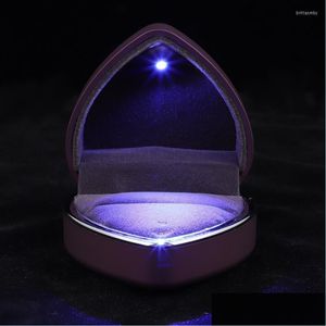 Torebki biżuterii torby biżuterii torby torby w kształcie serca romantyczne pierścień pudełko unikalne pojemnik na oświetlenie LED Brit22 Drop dostawa 2022 paczka dhnqy