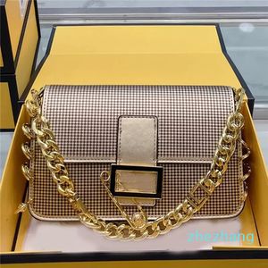 Co Branded Pin Baguette Bag Chains Crossbody Bag Women Handbag جلد طبيعي رسالة بمشبك الأجهزة القابل للإزالة مقبض الشريط