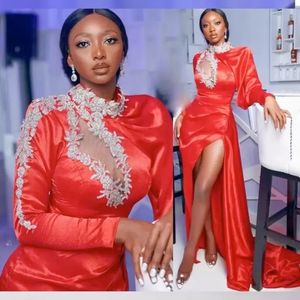 Beyaz apliklerle kırmızı gece elbiseler boncuklar yüksek yakalı uzun kollu vintage parti vintage festival için Afrikalı Nijerya kızlar balo balo ünlü elbiseleri seksi yüksek bölünmüş
