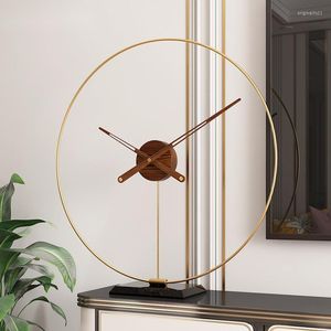 Zegary ścienne nordyckie metalowe zegar stół luksus kreatywny salon prosty biuro pulpitu renOj de mesa wystrój domu