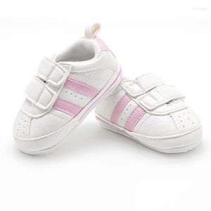Första vandrare 0-18m Baby Boy Girl Shoes Winter Warm Casual Toddler Spädbarn TPR Soft Sole Pu Striped Born