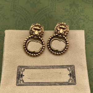 Orecchini a cerchio di design per orecchini da donna Luxurys Designer Orecchini a cuore in oro Lettere Borchie di diamanti alla moda