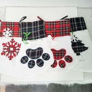 Cat Dog Paw Stocking Christmas Sock Decoration Snowflake Footprint Mönster Xmas Strumpor Apple Candy Presentväska för Kid P1018