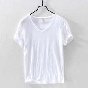 メンズTシャツサマーシャツ男性日本語スタイルハラジュクトップスティーVネック半綿ピュアコットン通気性薄いTシャツ韓国服