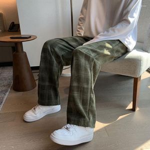 Calça masculina Corduroy Green Plaid para Man Spring Autumn estilo coreano Straight Loose Wide pernas calças casuais roupas masculinas de grandes dimensões