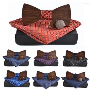 Bow Ties 3pcs/Set Men bowtie valnöt trä ihålig trä nack slips handduk affärsuppsättningar bröllop party hombre år gåvor