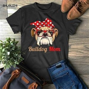 English Bulldog Mom Funny T-Shirt Mother'S Day Gift Idea For Mommy For Youth Middle-Age The Old Tee Shirt 220504