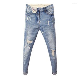 Jeans masculinos Primavera masculina Verão 2022 Estudante coreano magro de cowboy skinny rasgado calças lápis Pantalon Homme Denim para homens