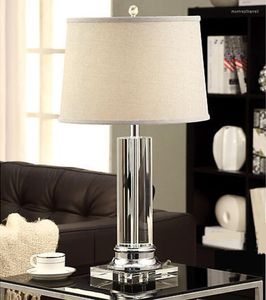 مصابيح طاولة حديثة LED TETE DE LIGLIGHT NIGHT NIGHT Stand White Horse Lamp Bright