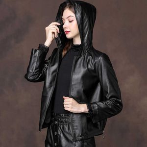 Cuir en cuir pour femmes 1pcs de vestes courtes de taille plus femme 2021 Faux Fur Pu Pu Cuir Splicing Black Ladies Skinny Locomotive Coat G221019