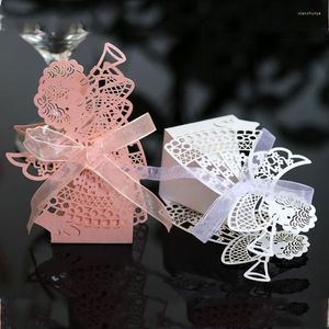 Confezione regalo 100 pezzi Bella scatola di caramelle per matrimoni Hollow Holiday Birthday Christmas Souvenir Pink Chocolate Packaging all'ingrosso