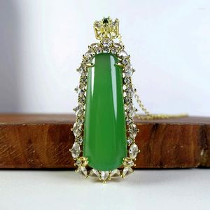 Pendant Necklaces Natural Crystal Green Jade Couple Pendants Unique Design Male Highend Reiki Chalcedony Woman Necklace Charms Classic